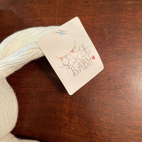 Best Years UK Knitted Organic Cotton White Bunny Rabbit Baby Rattle New - Picture 4 of 9